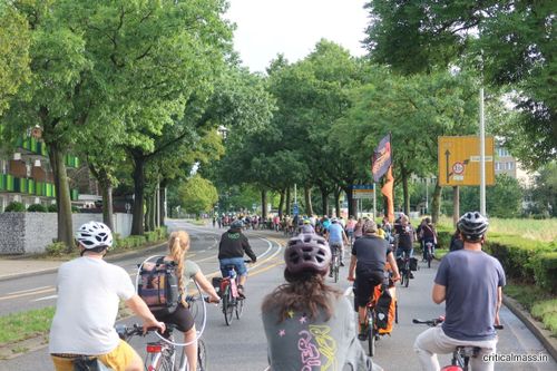 Critical Mass Bonn